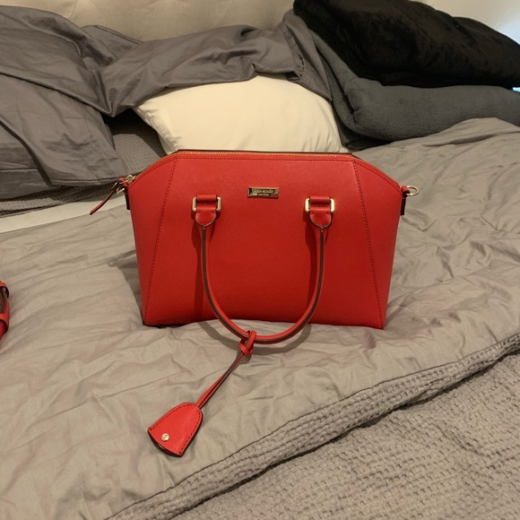 Red Kate Spade crossbody - Picture 2 of 5